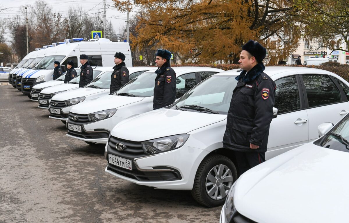 16 новых служебных автомобилей передали подразделениям полиции Тверской  области | ТОП Тверь новости