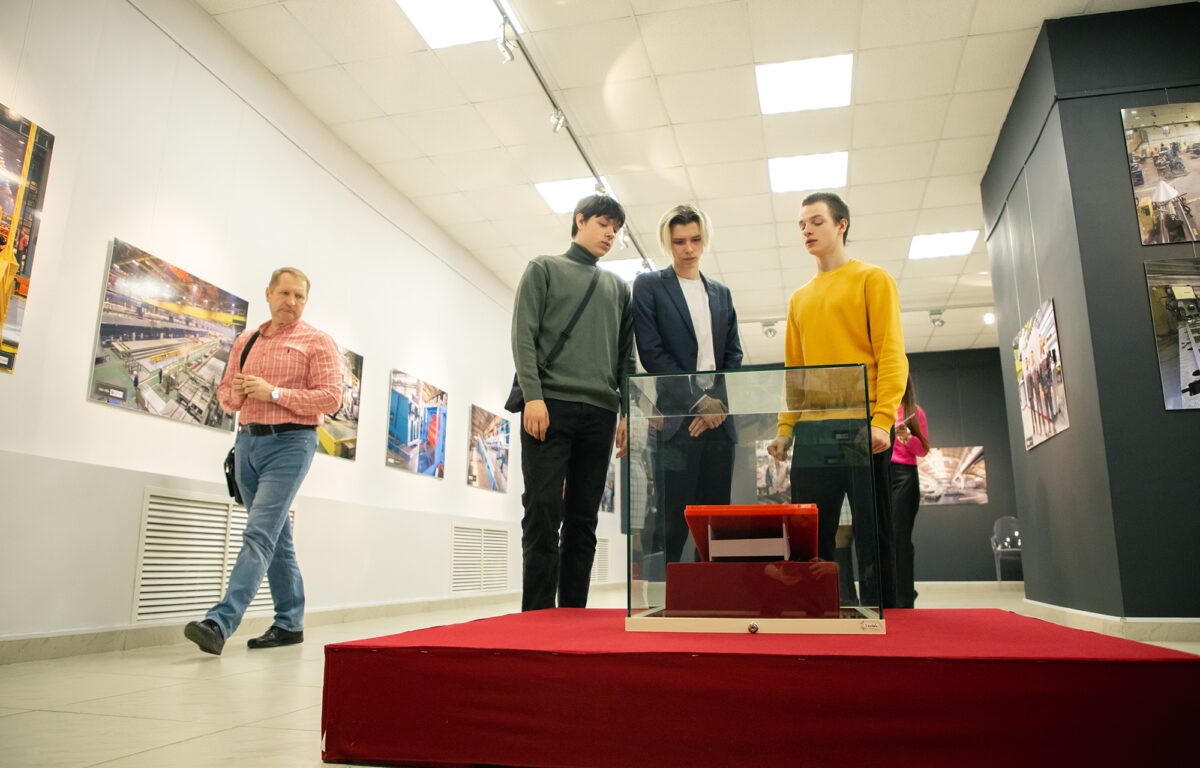 В Твери открылась фотовыставка «Лидеры промышленности Тверской области»