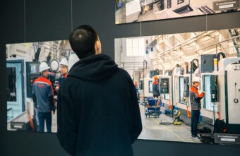 В Твери открылась фотовыставка «Лидеры промышленности Тверской области»