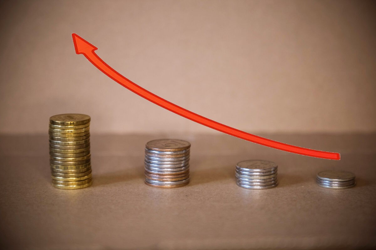 Совет Федерации одобрил повышение МРОТ до 19 242 рублей