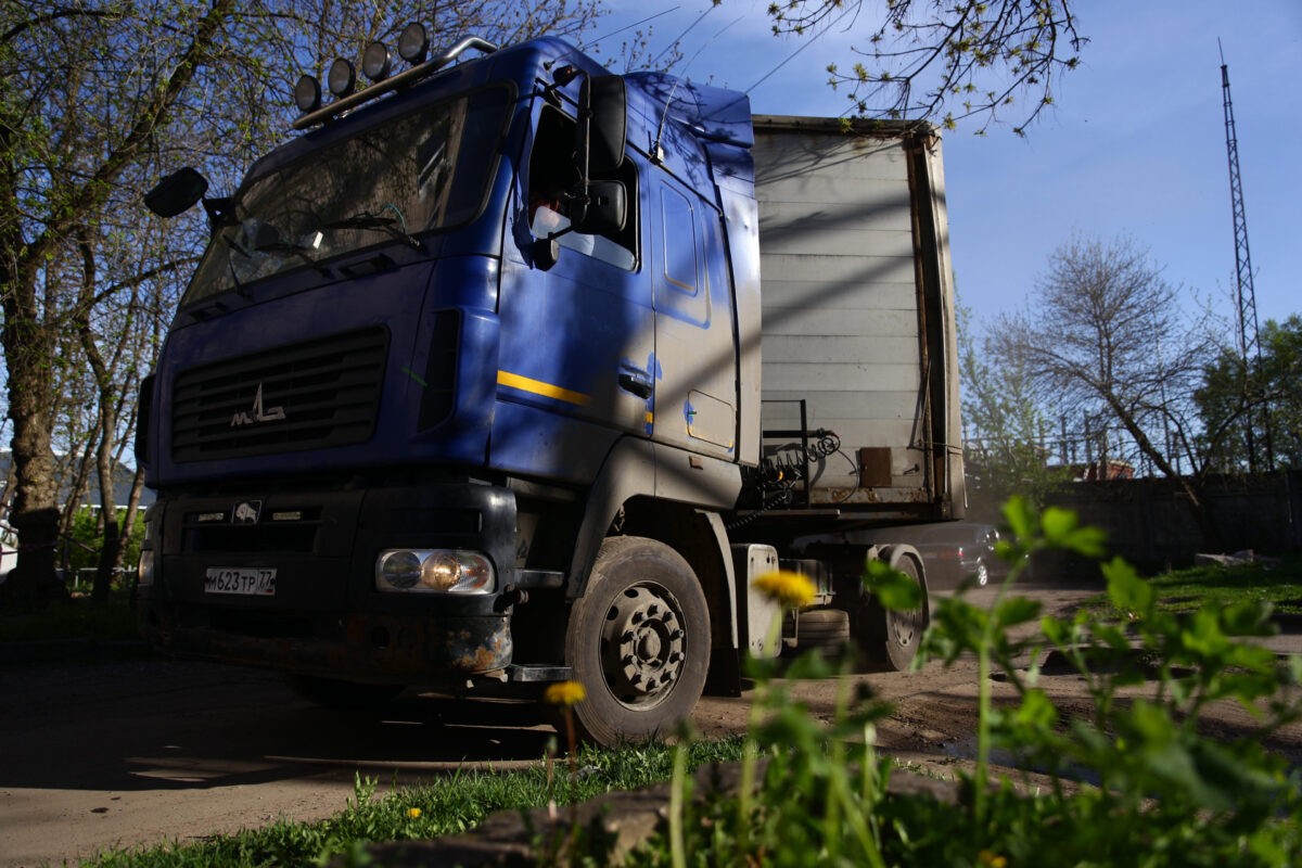 В Тверской области поймали мужчину, который продавал похищенный из  большегрузов товар | ТОП Тверь новости