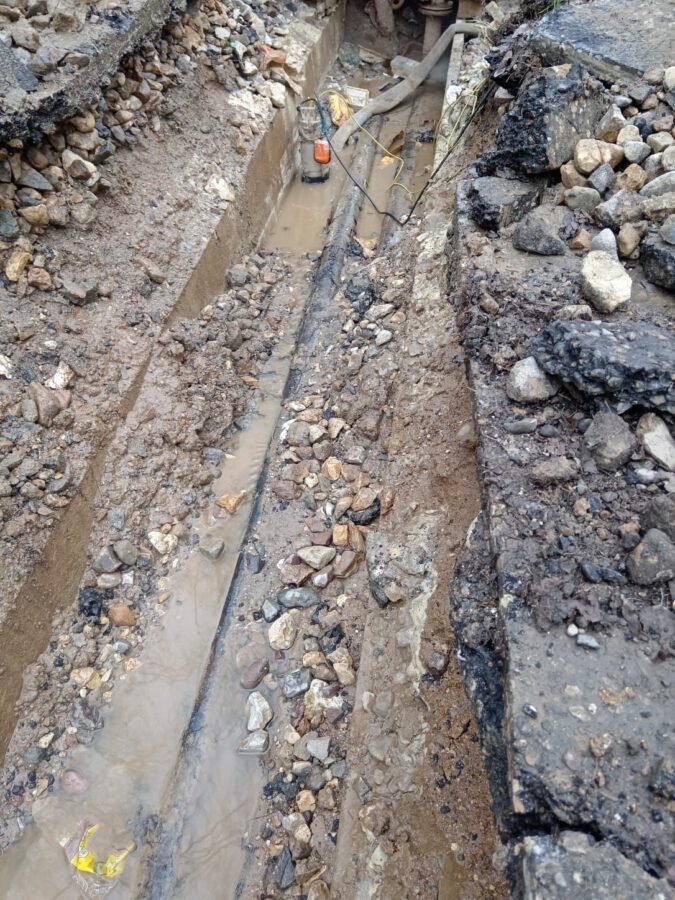 В Тверской области ликвидируют серьезный прорыв трубопровода