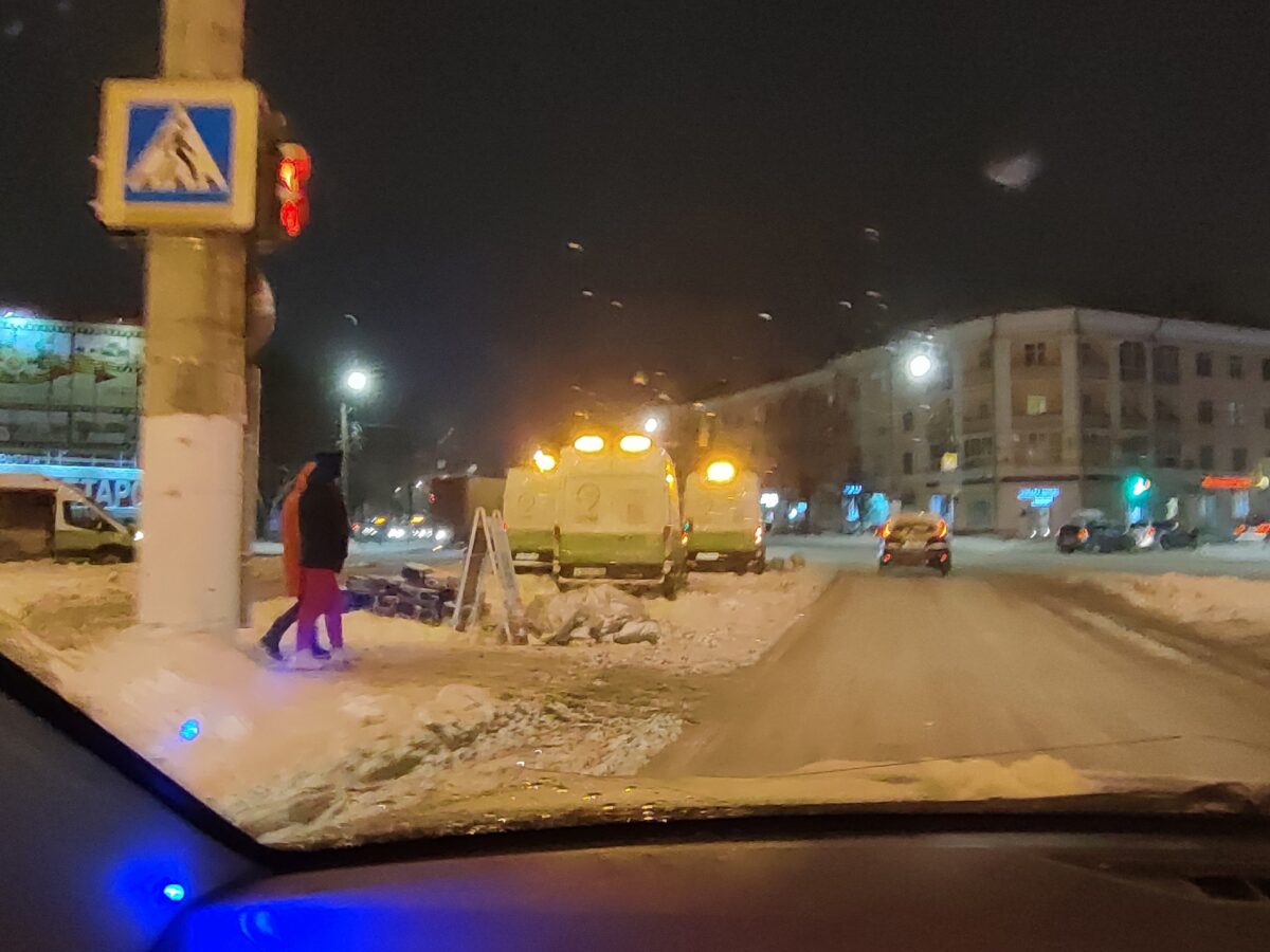 В Пролетарском районе Твери устанавливают новый «умный светофор» | ТОП  Тверь новости