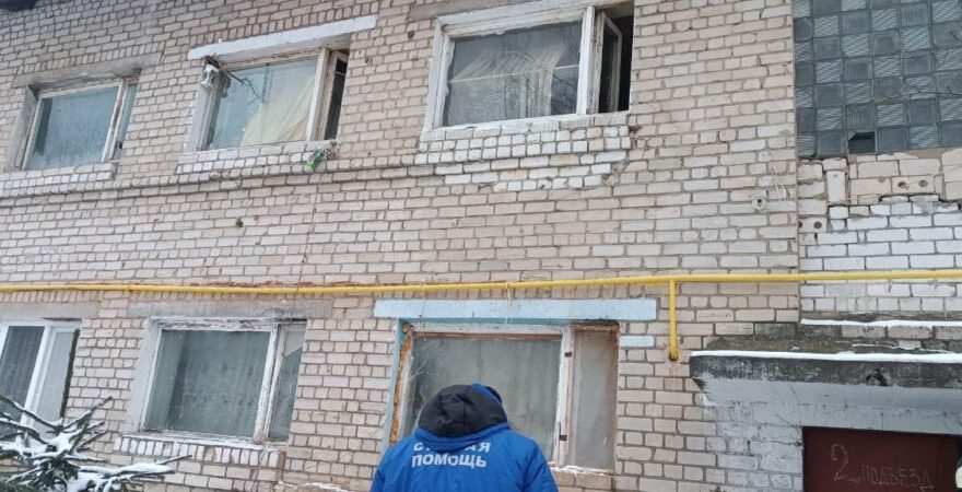 В Тверской области из окна дома выпала девушка