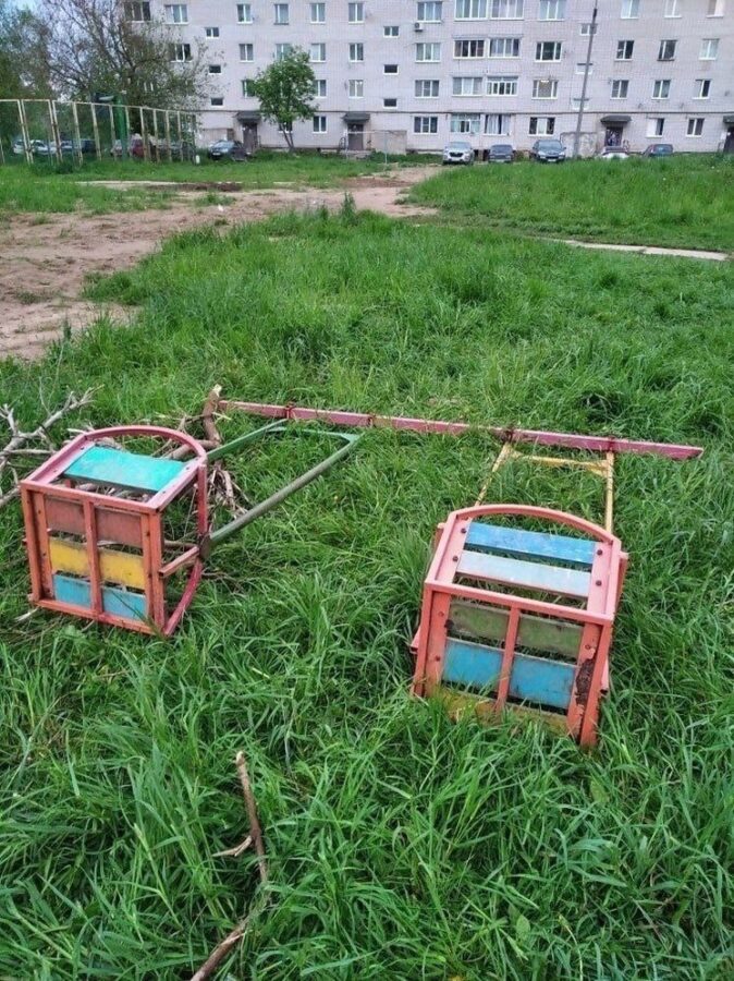 В Тверской области проверили информацию об упавшей качели на площадке