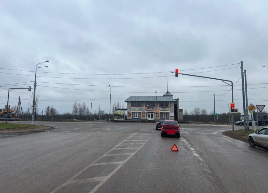 В Тверской области пешеход погиб под колёсами УАЗа В Тверской области пешеход погиб под колёсами УАЗа