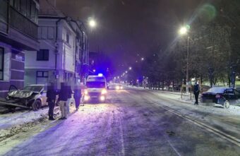 В Твери на Смоленском столкнулись иномарка и отечественный автопром