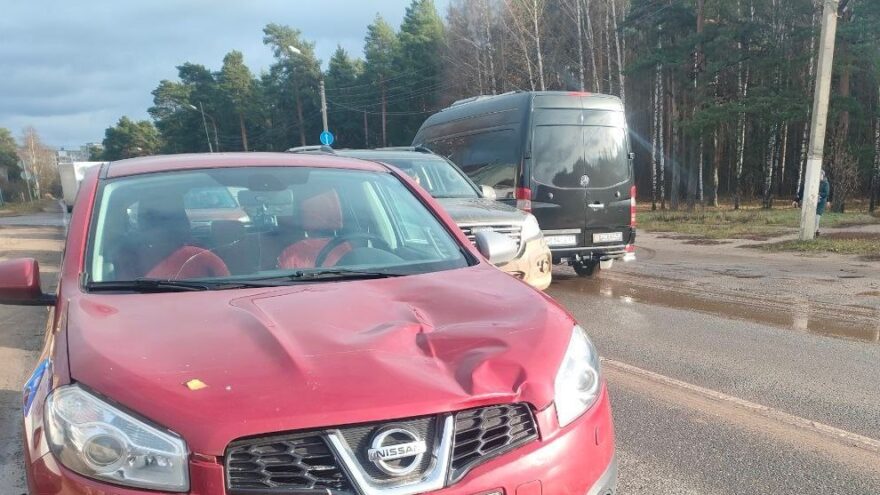 Водитель "Ниссана" сбил пожилого пешехода на зебре в Твери Водитель "Ниссана" сбил пожилого пешехода на зебре в Твери