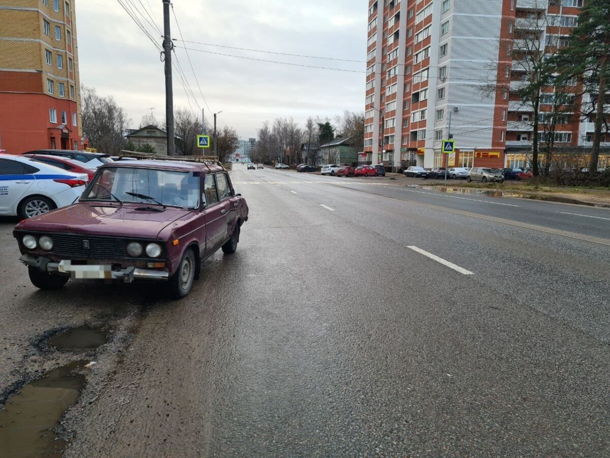 14-летняя девочка попала под колёса ВАЗа на зебре в Твери | ТОП Тверь  новости