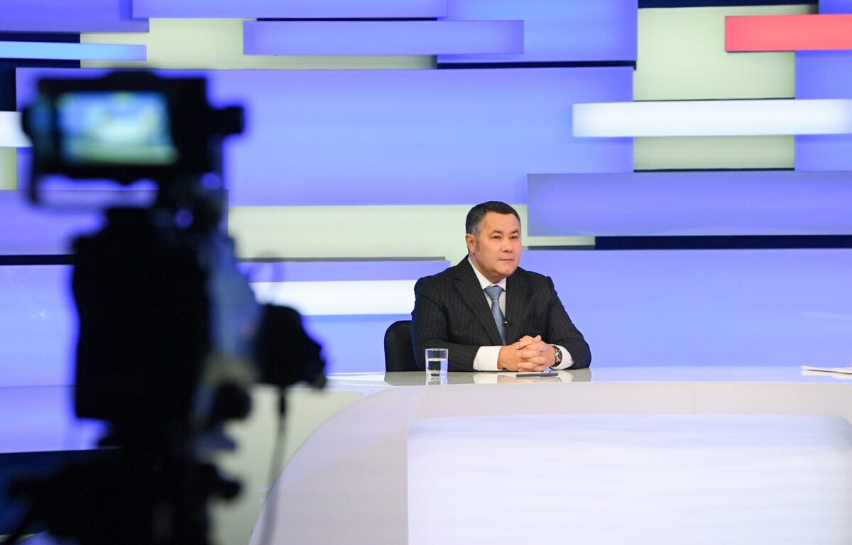 Выставка, сельское хозяйство и МФЦ: Губернатор Игорь Руденя ответил на вопросы зрителей в прямом эфире Выставка, сельское хозяйство и МФЦ: Губернатор Игорь Руденя ответил на вопросы зрителей в прямом эфире