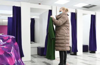 Работницы тверского пункта выдачи заказов забирали себе чужие посылки Работницы тверского пункта выдачи заказов забирали себе чужие посылки