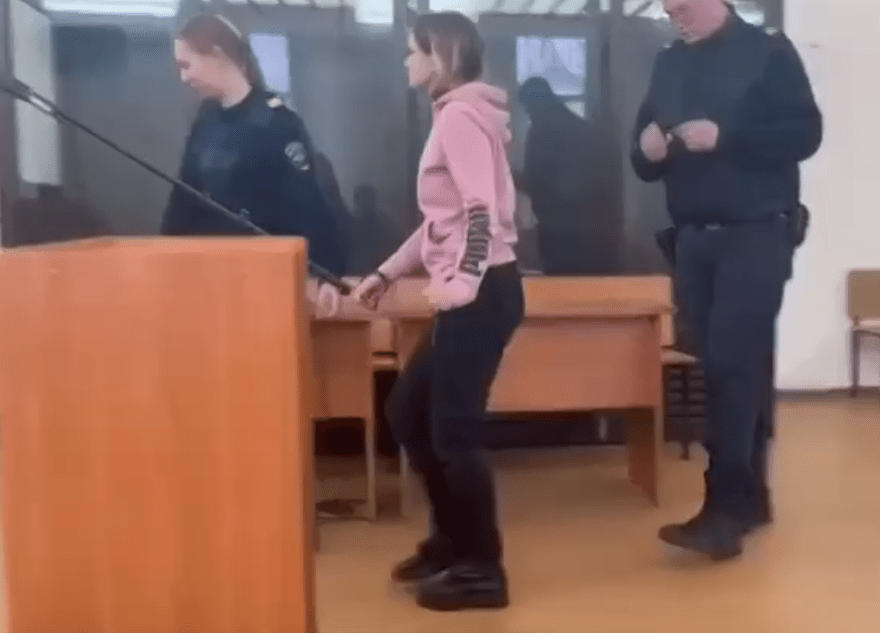 Жительницу Твери, подозреваемую в продаже наркотиков, отправили в изолятор Жительницу Твери, подозреваемую в продаже наркотиков, отправили в изолятор
