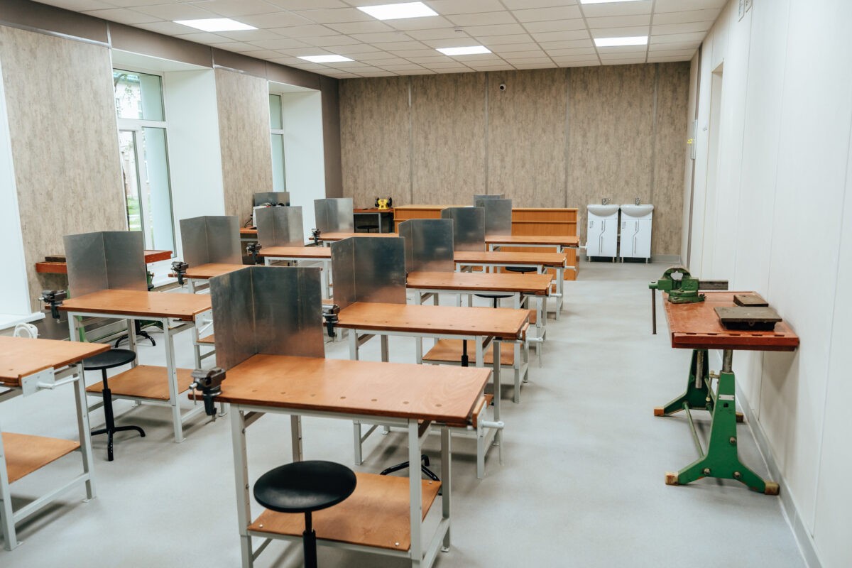 Из-за аварии тверских школьников попросили не ходить на уроки