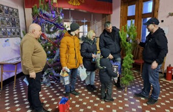 Юным жителям Бердянска переданы подарки