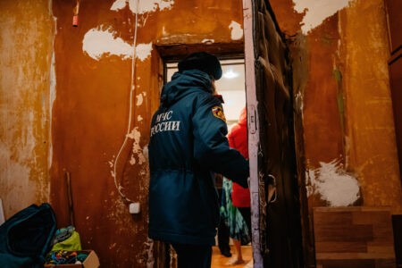 Житель Тверской области заплатит за затопленную при пожаре соседскую квартиру