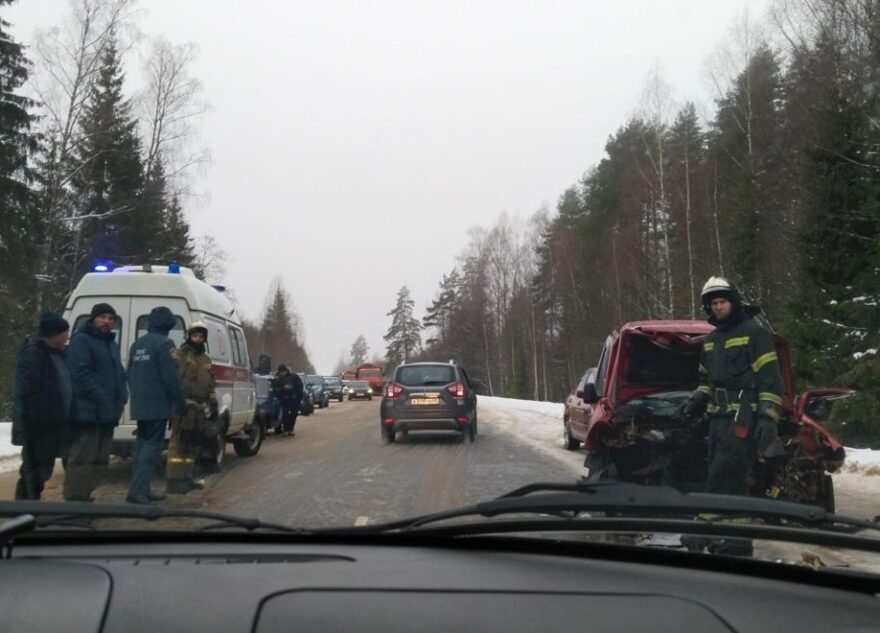 В страшной аварии в Тверской области пострадали три человека В страшной аварии в Тверской области пострадали три человека