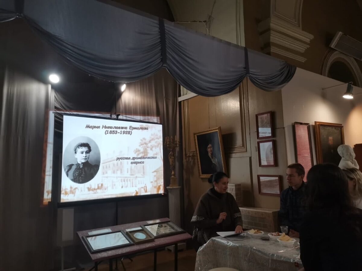 Юным актёрам Калязина рассказали о театральном прошлом края