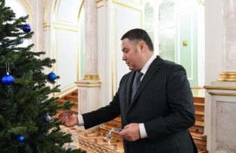 Игорь Руденя исполнит новогодние мечты юных жителей Тверской области с Кремлевской «Ёлки желаний» Игорь Руденя исполнит новогодние мечты юных жителей Тверской области с Кремлевской «Ёлки желаний»