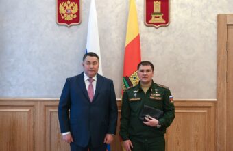 Губернатор Игорь Руденя провел встречу с Героем России Раилем Габдрахмановым Губернатор Игорь Руденя провел встречу с Героем России Раилем Габдрахмановым