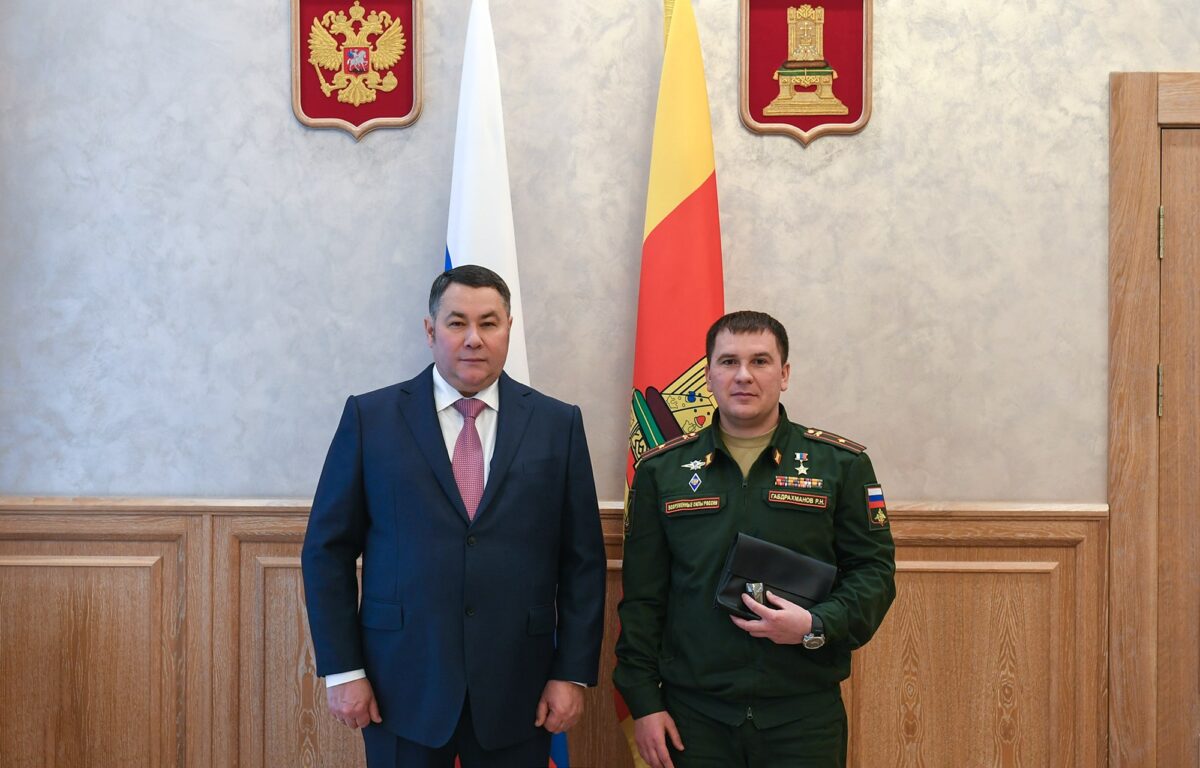 Губернатор Игорь Руденя провел встречу с Героем России Раилем Габдрахмановым