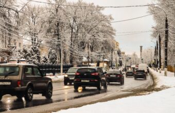 Более 60% россиян считают выгодной покупку автомобиля в новогодние праздники