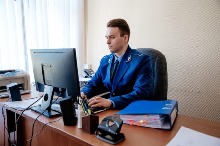 Тверская прокуратура нашла в интернете сайты, на которых продавали опасный снюс