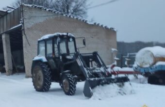 В Тверской области мужчина попытался угнать трактор, но не смог его завести