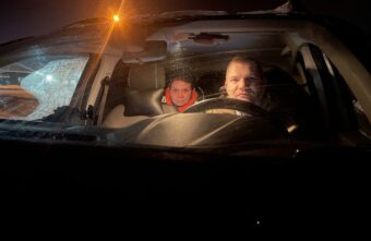 Ночью тверские волонтеры спасли мужчину на безлюдной сельской трассе Ночью тверские волонтеры спасли мужчину на безлюдной сельской трассе