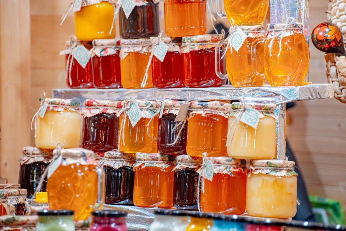 23 декабря на рождественской ярмарке в Твери пройдет дегустация сладостей и меда