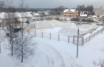 В Тверской области под тяжестью снега упал ФОК
