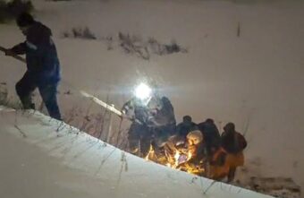 Под Тверью упавшего с 17-метровой высоты мужчину спасли медики скорой помощи  