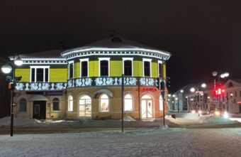 На исторических зданиях Торопца появилась архитектурно-художественная подсветка На исторических зданиях Торопца появилась архитектурно-художественная подсветка