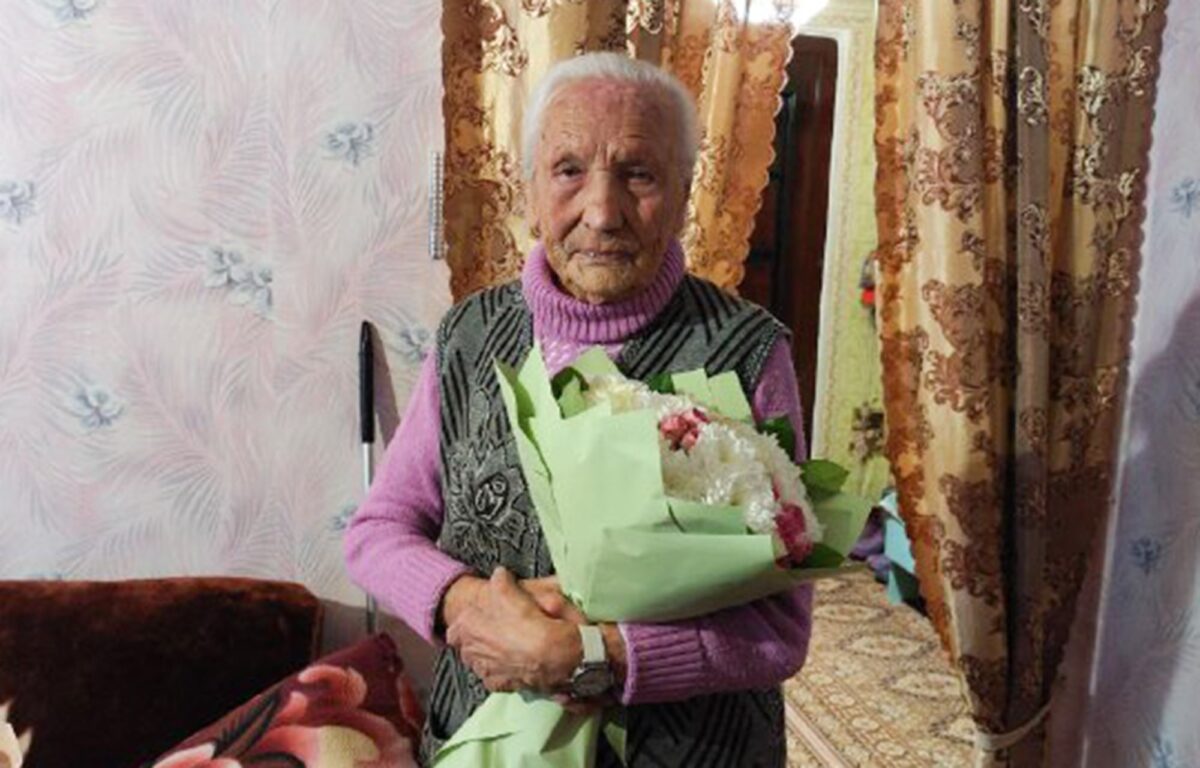 Труженица тыла Екатерина Винк отмечает вековой юбилей в Тверской области