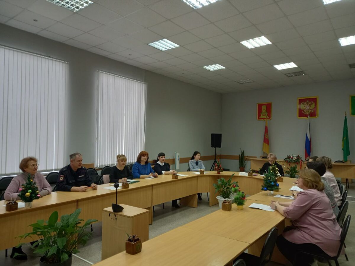 В Торопецком округе проверили 380 семей