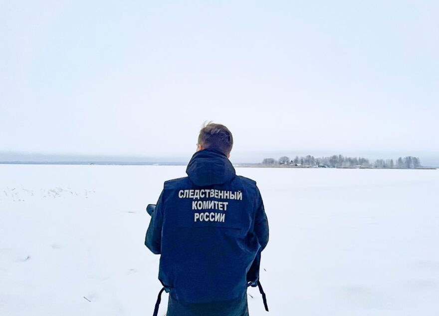 В Тверской области устанавливают обстоятельства гибели мужчины, тело которого достали из озера