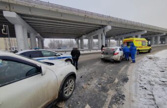 Nissan "догнал" Kia в Твери, есть пострадавшие Nissan "догнал" Kia в Твери, есть пострадавшие