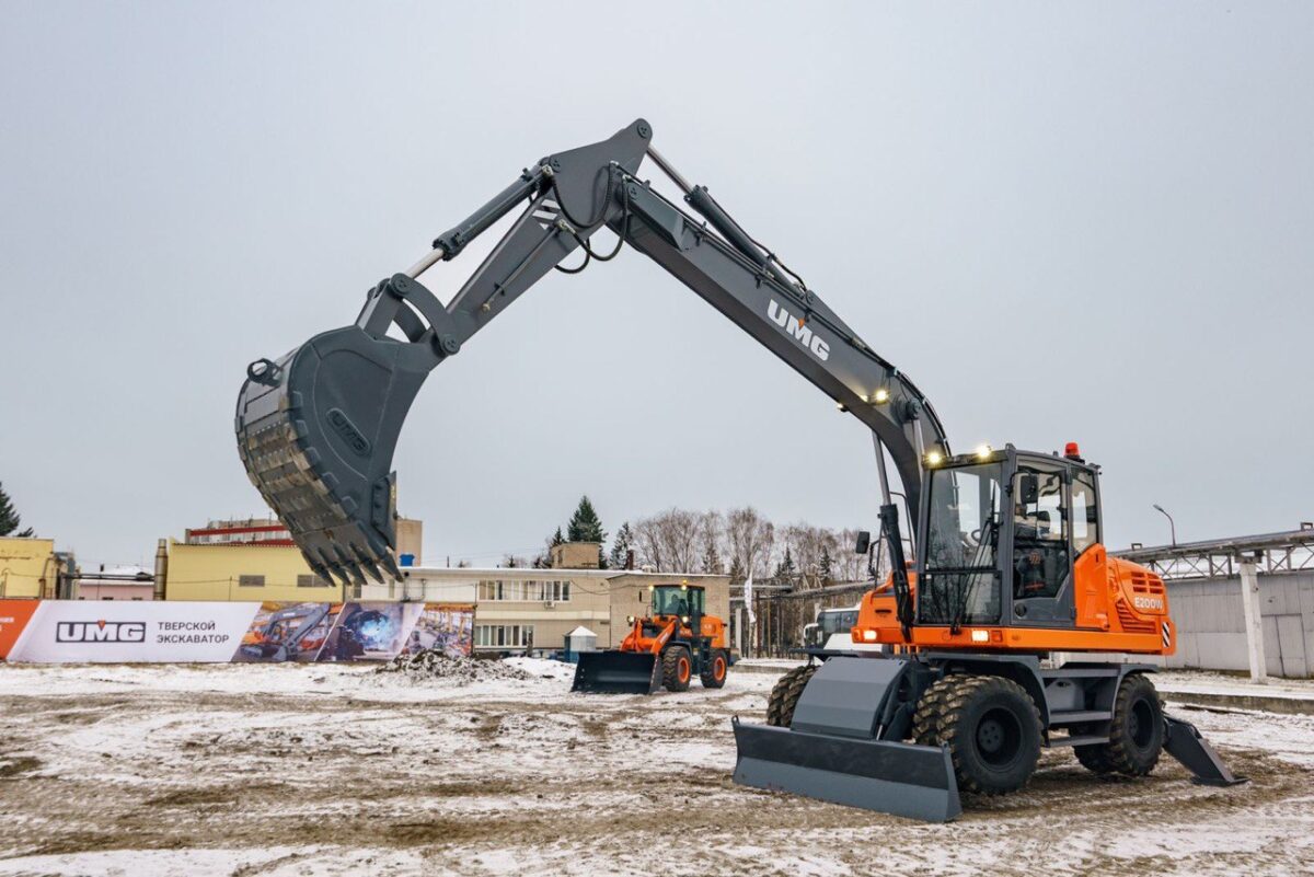 Завод «Тверской экскаватор» выпустил новый полноповоротный гидравлический  колесник | ТОП Тверь новости