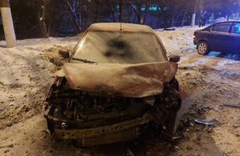 Ушёл в занос: молодой водитель спровоцировал ДТП на "встречке" в Твери Ушёл в занос: молодой водитель спровоцировал ДТП на "встречке" в Твери