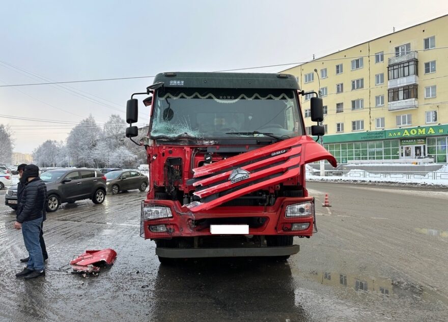 12-летняя девочка попала под колёса "Лады" на зебре в Тверской области 12-летняя девочка попала под колёса "Лады" на зебре в Тверской области