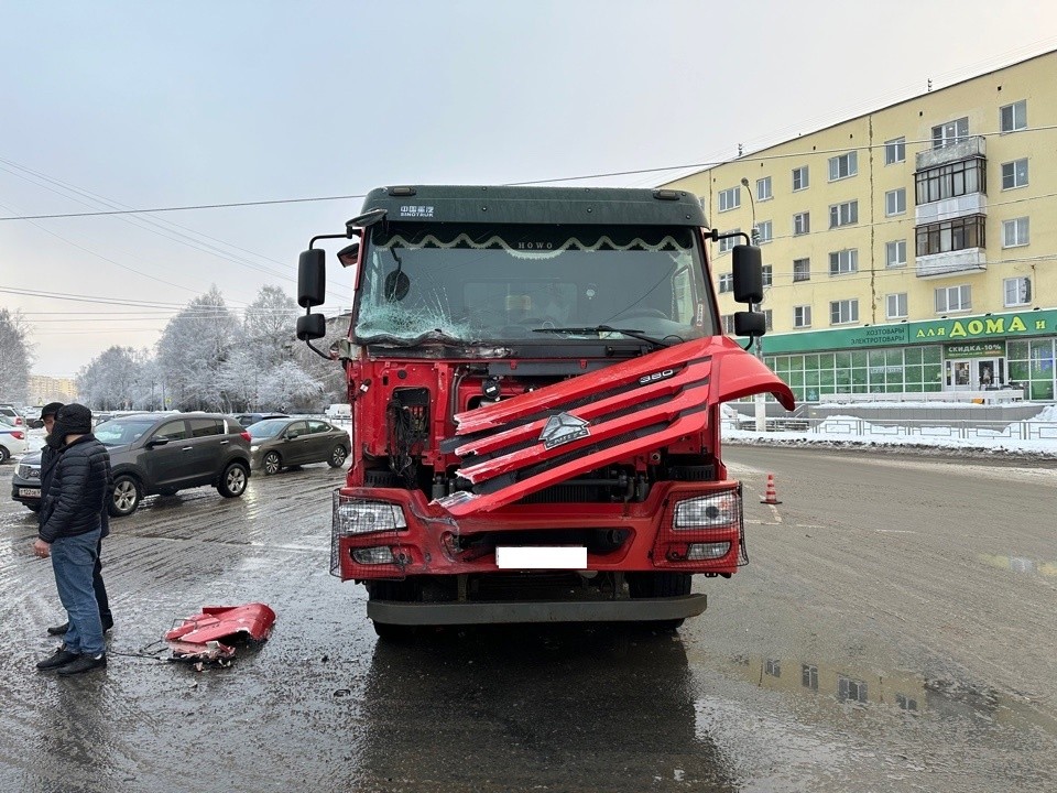 12-летняя девочка попала под колёса "Лады" на зебре в Тверской области