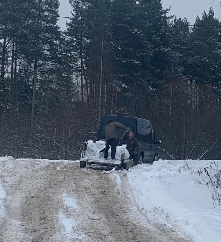 Деревенский житель подсыпал землякам снега и создал аварийную ситуацию под Тверью