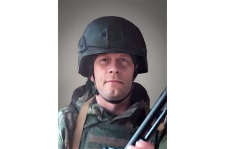 Завтра в Твери простятся с бойцом Юрием Овчаровым Завтра в Твери простятся с бойцом Юрием Овчаровым