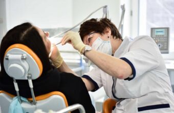 Врач рассказала, когда нельзя терпеть зубную боль