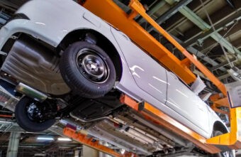 Эксперты рассказали, почему не продаются отечественные автомобили