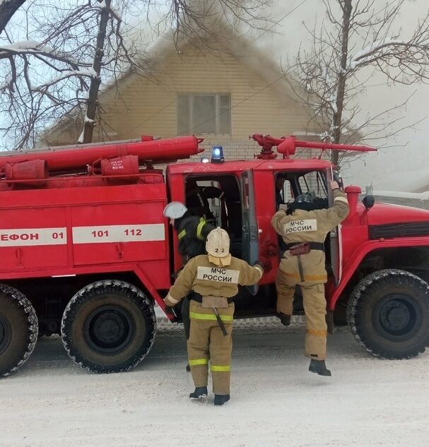 В Тверской области тушат сильный пожар