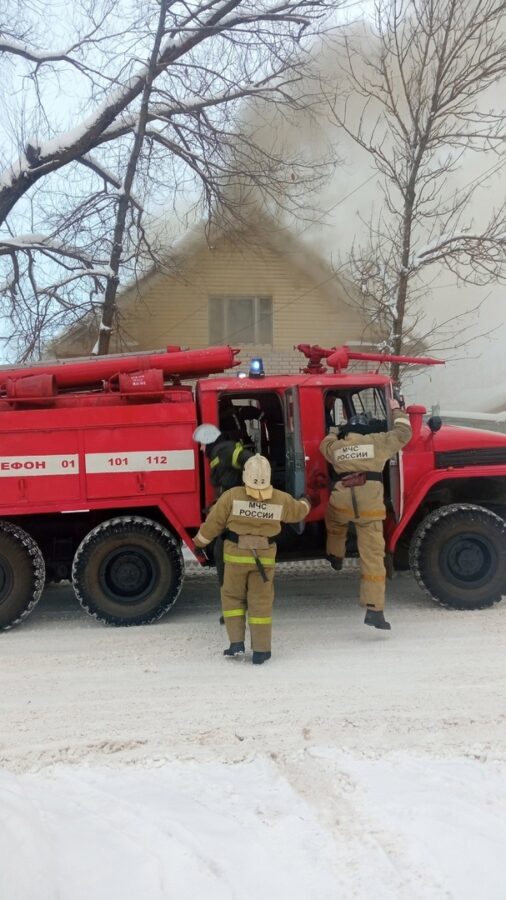 В Тверской области тушат сильный пожар
