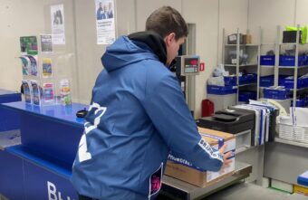 Единомышленники «Единой России» собрали гуманитарный груз для военнослужащих Единомышленники «Единой России» собрали гуманитарный груз для военнослужащих