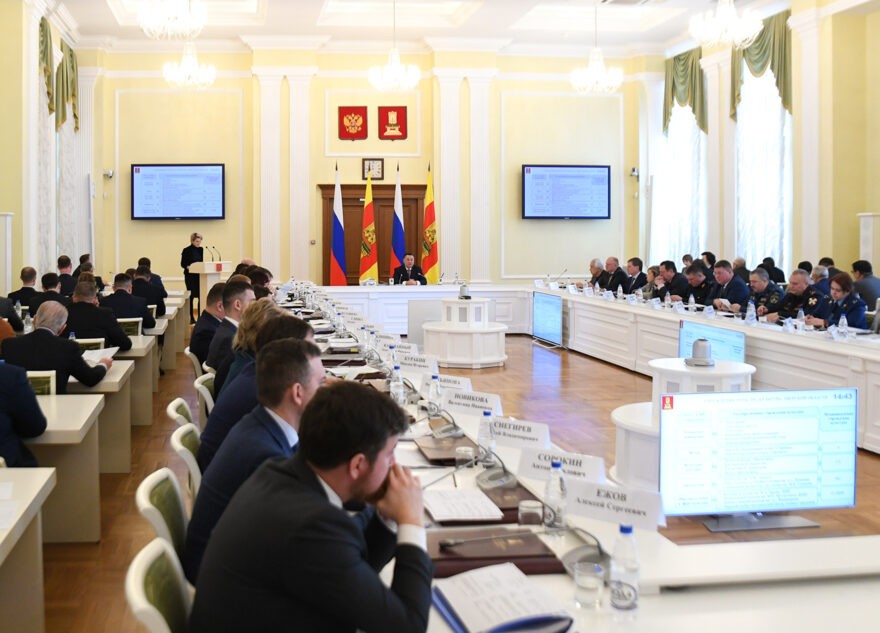 Игорь Руденя поблагодарил специалистов коммунальных служб и оперативных ведомств за работу в новогодние праздники