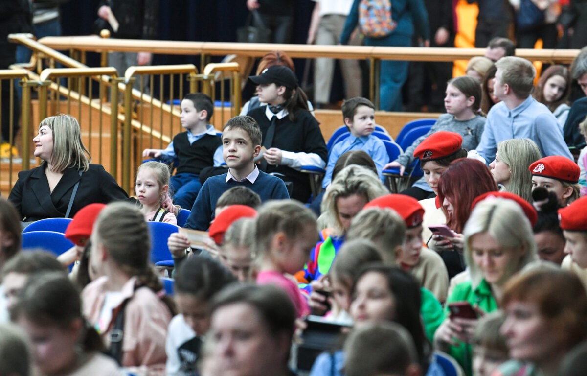 Студия «Теремок» из Твери представила спектакль «Жар-Птица» в Государственном Кремлевском дворце