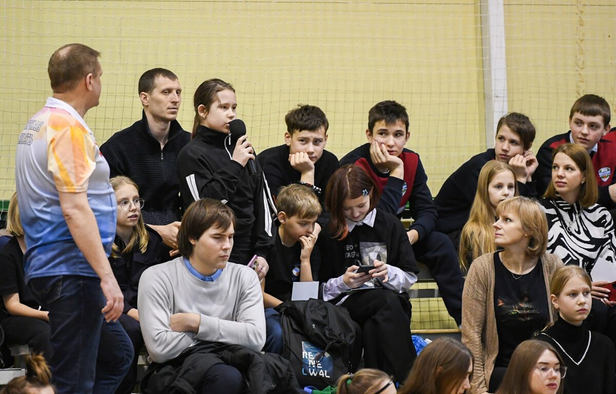 Прославленный российский волейболист провел мастер-класс для юных тверских спортсменов
